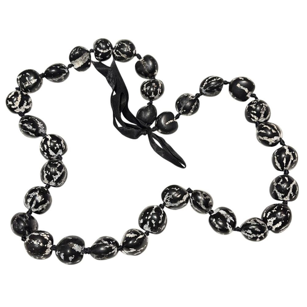 Kukui Nut Lei Necklace Hawaiian Black and White Traditional Hand Carved Natural